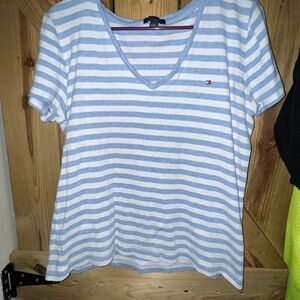 Tommy Hilfiger Women's Light Blue and White Striped Tee